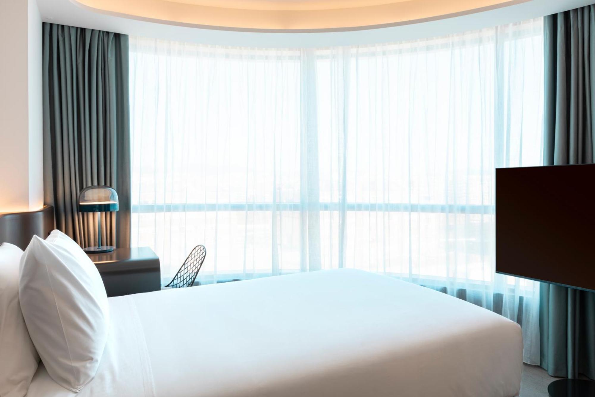 Labtwentytwo Barcelona, A Tribute Portfolio Hotel By Marriott מראה חיצוני תמונה