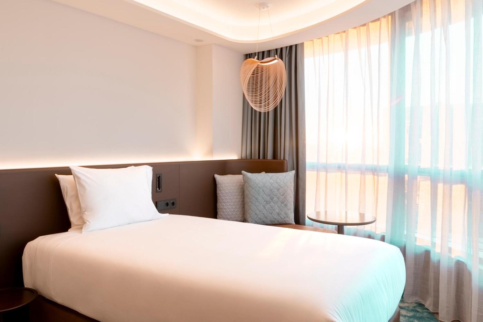 Labtwentytwo Barcelona, A Tribute Portfolio Hotel By Marriott מראה חיצוני תמונה