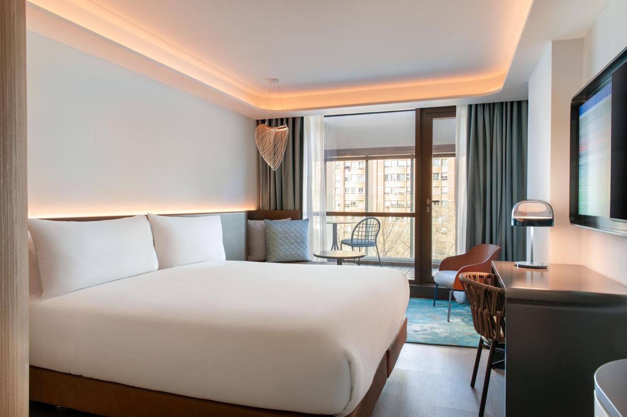 Labtwentytwo Barcelona, A Tribute Portfolio Hotel By Marriott מראה חיצוני תמונה