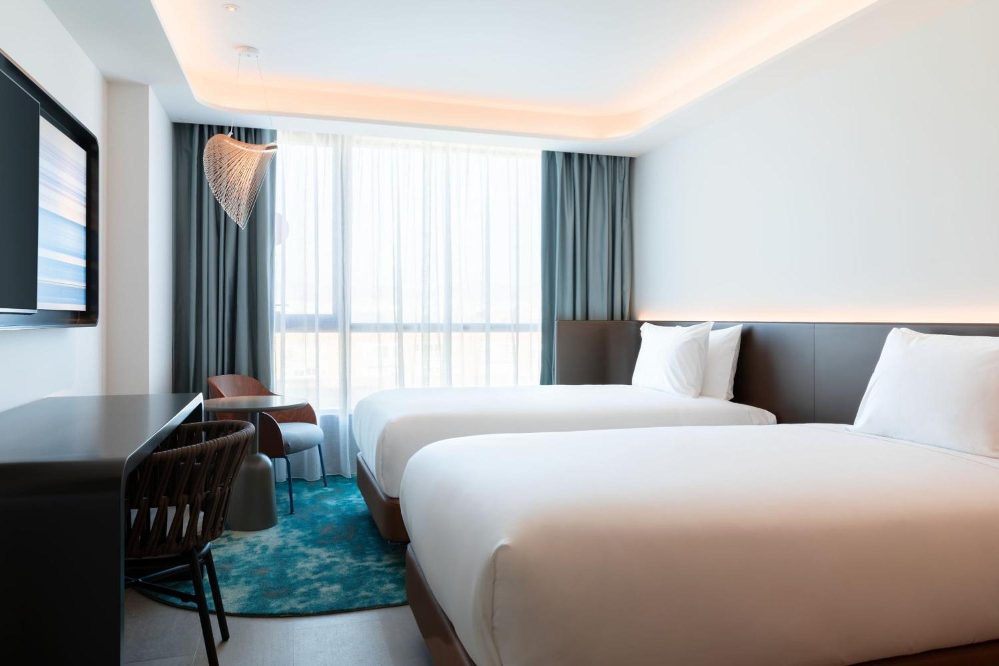 Labtwentytwo Barcelona, A Tribute Portfolio Hotel By Marriott מראה חיצוני תמונה