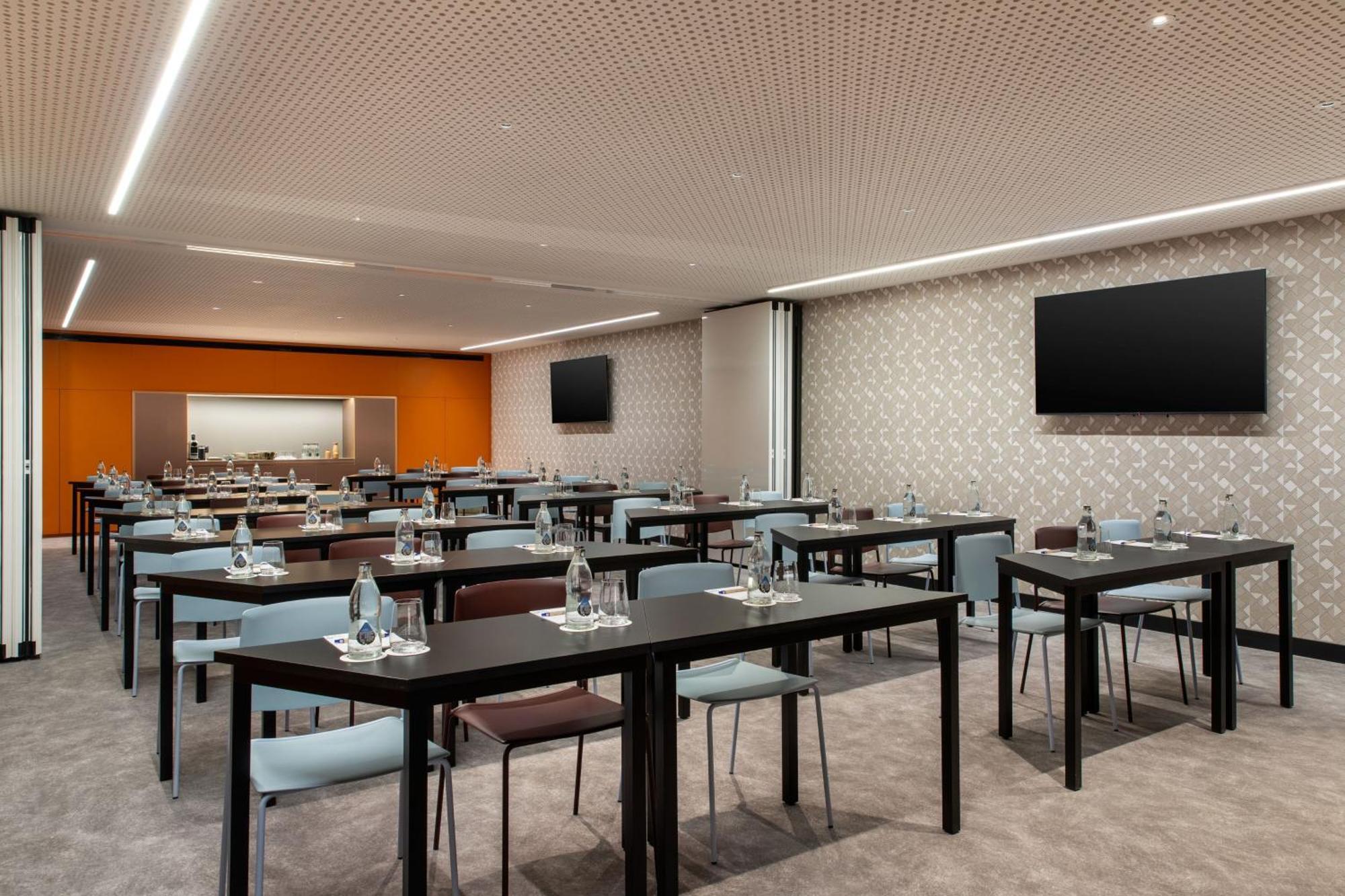 Labtwentytwo Barcelona, A Tribute Portfolio Hotel By Marriott מראה חיצוני תמונה