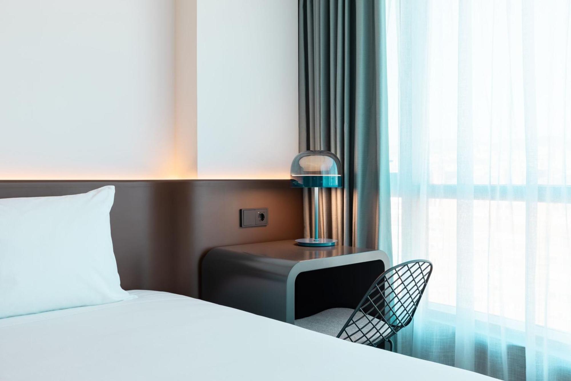 Labtwentytwo Barcelona, A Tribute Portfolio Hotel By Marriott מראה חיצוני תמונה