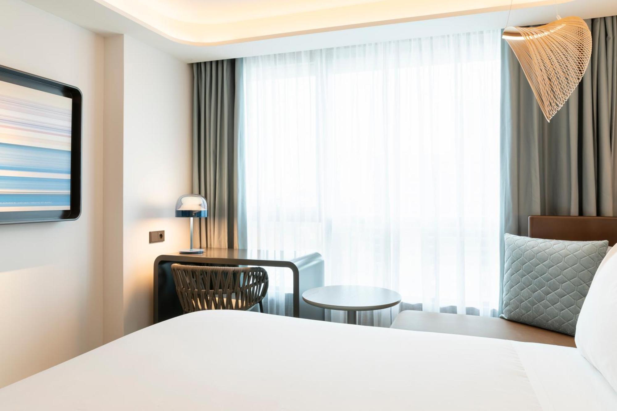 Labtwentytwo Barcelona, A Tribute Portfolio Hotel By Marriott מראה חיצוני תמונה