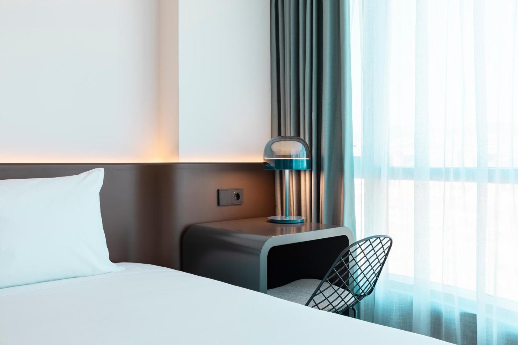 Labtwentytwo Barcelona, A Tribute Portfolio Hotel By Marriott מראה חיצוני תמונה