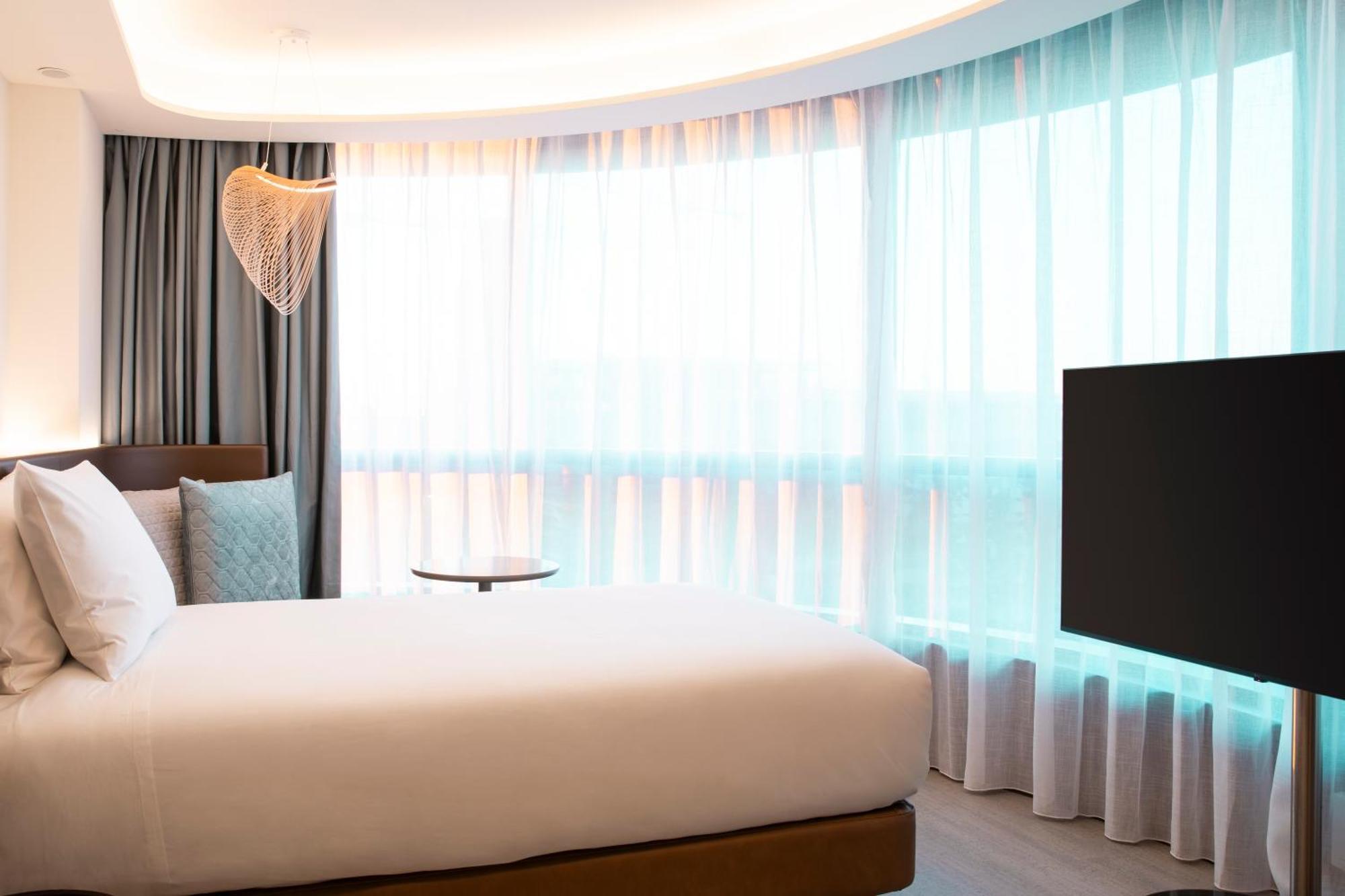Labtwentytwo Barcelona, A Tribute Portfolio Hotel By Marriott מראה חיצוני תמונה